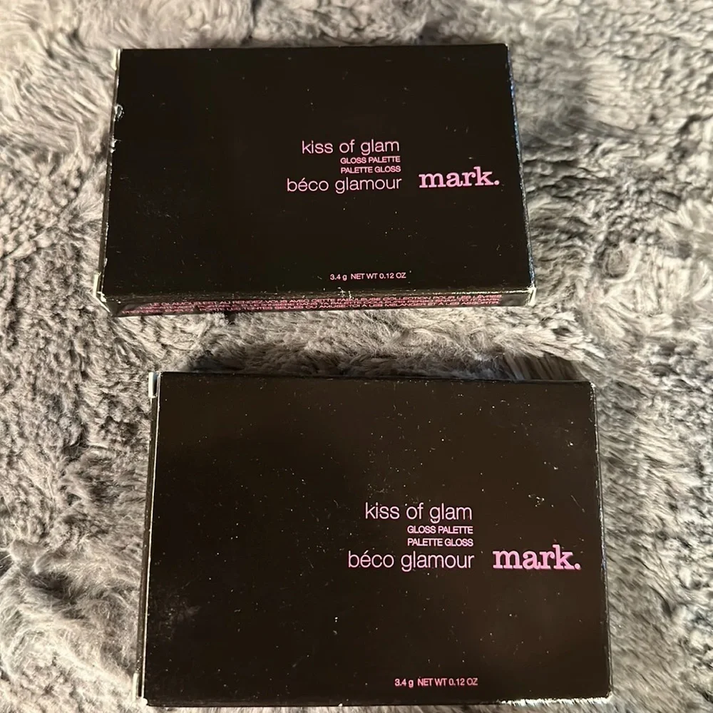 NIP ”2 MARK Kiss of glam Lip gloss palette” (ExAvon Lady Stock)